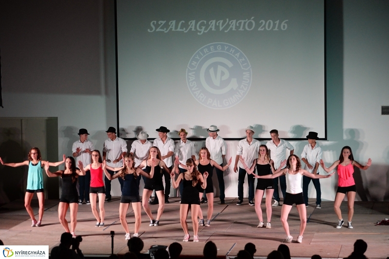 Szalagavató a Vasvári Pál Gimnáziumban