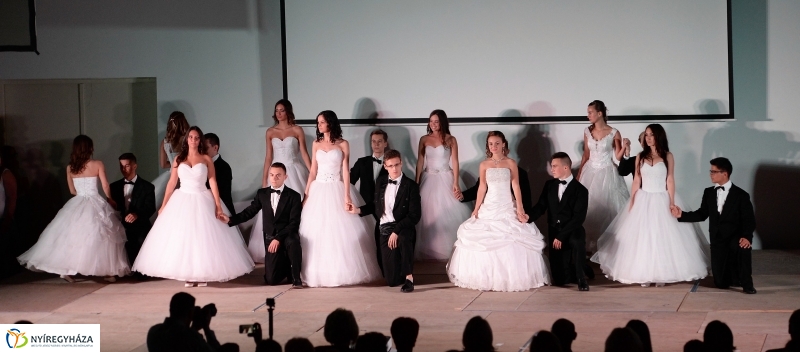 Szalagavató a Vasvári Pál Gimnáziumban