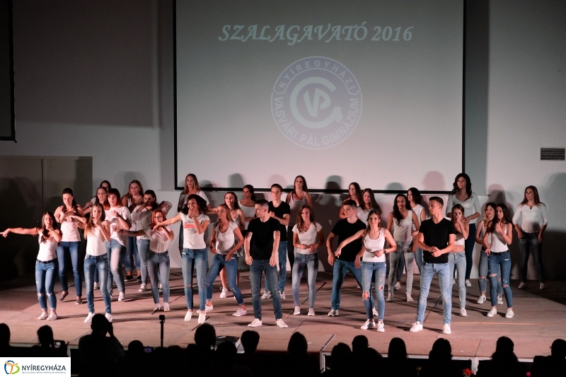 Szalagavató a Vasvári Pál Gimnáziumban