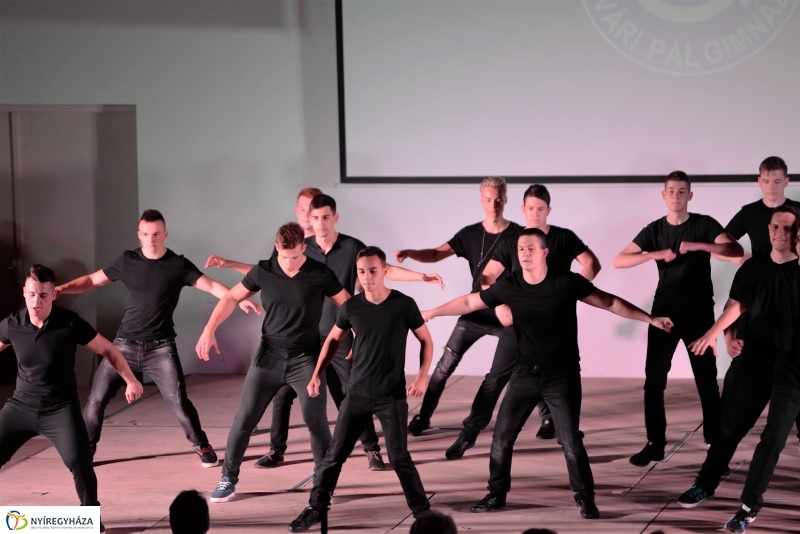 Szalagavató a Vasvári Pál Gimnáziumban