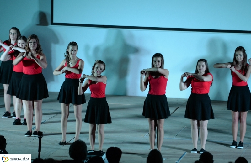 Szalagavató a Vasvári Pál Gimnáziumban