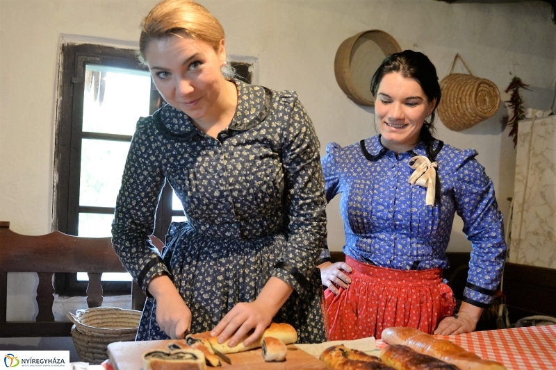 A kalács is kisült a Tirpák Lakodalom vendégei részére