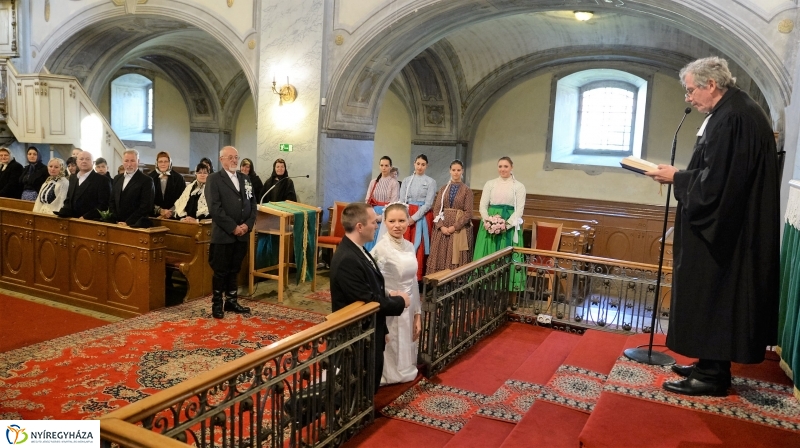 Tirpák esketés a templomban