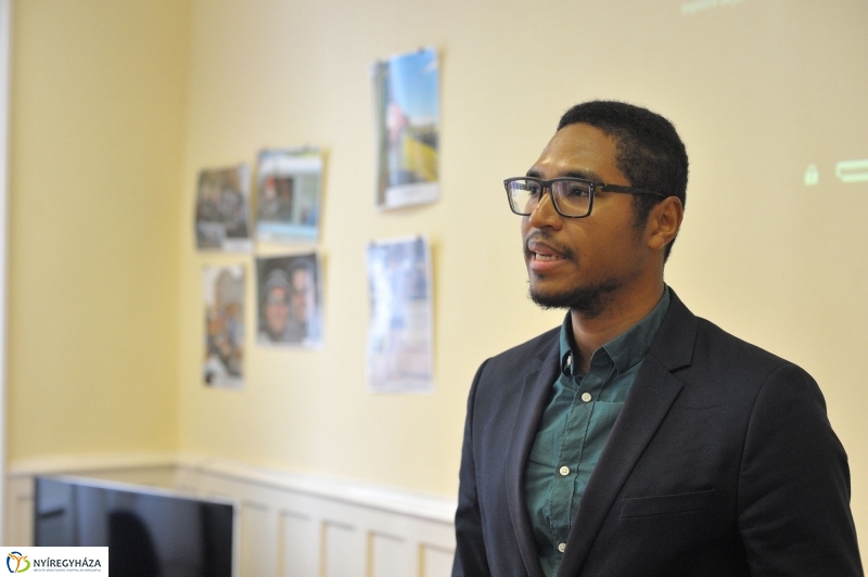 Ifjúsági találkozó a Köz-pontban - fotó Szarka Lajos