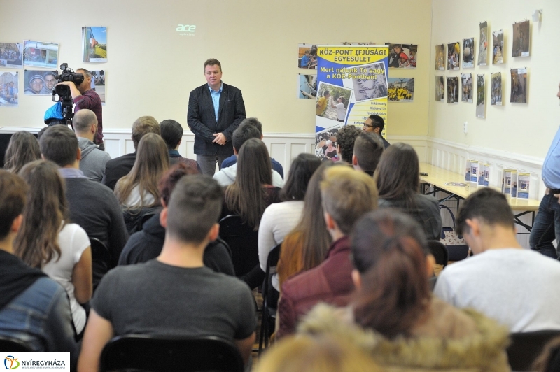 Ifjúsági találkozó a Köz-pontban - fotó Szarka Lajos