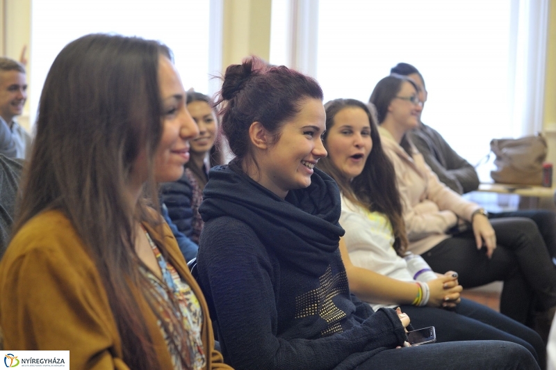 Ifjúsági találkozó a Köz-pontban - fotó Szarka Lajos