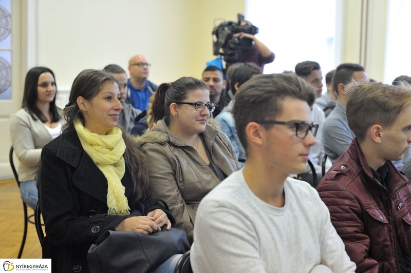 Ifjúsági találkozó a Köz-pontban - fotó Szarka Lajos