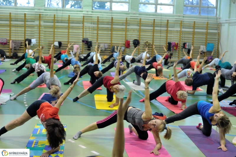 Mozdulj Nyíregyháza gerinctorna - fotó Szarka Lajos