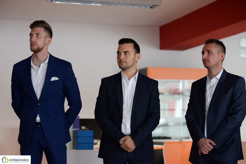 SEAT szalon nyitó Nyíregyházán