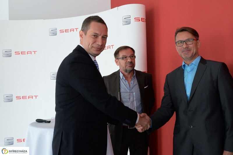 SEAT szalon nyitó Nyíregyházán
