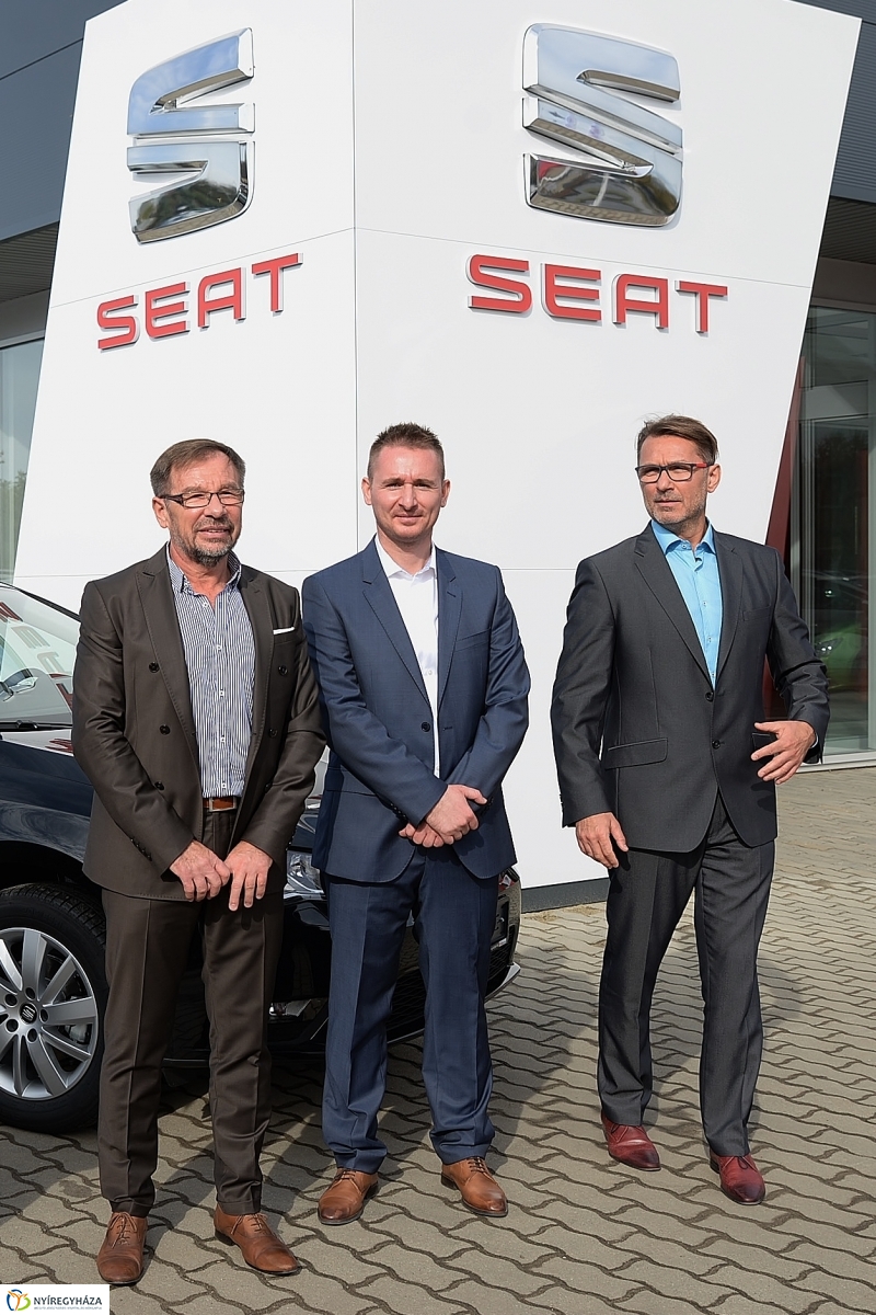 SEAT szalon nyitó Nyíregyházán