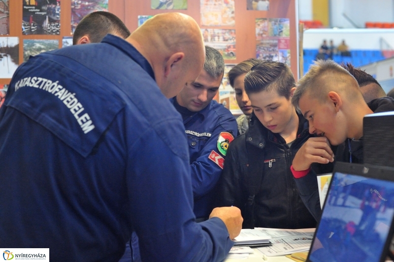 Pályaválasztási Kiállítás 2016 - fotó Szarka Lajos