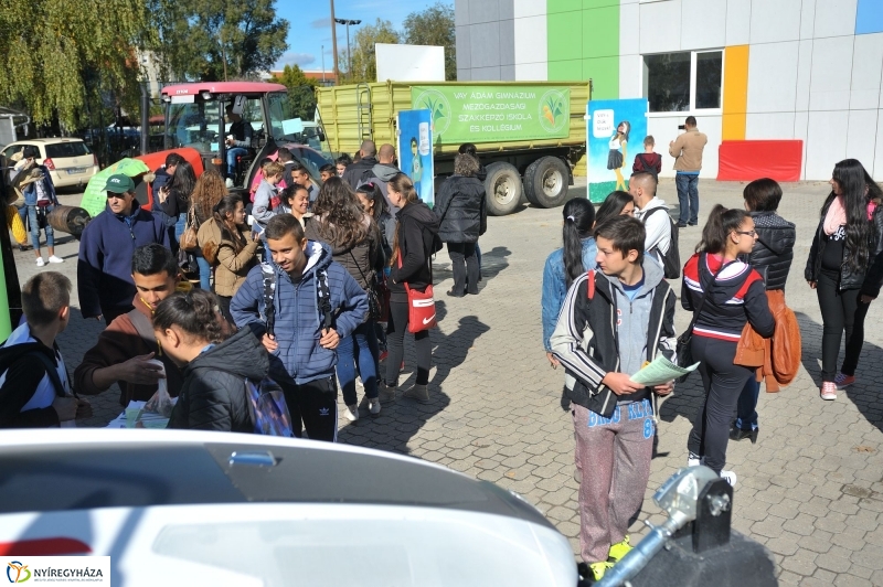 Pályaválasztási Kiállítás 2016 - fotó Szarka Lajos