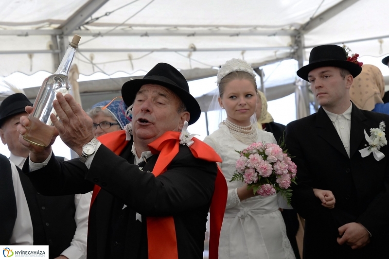 Tirpák lakodalom a Múzeumfaluban