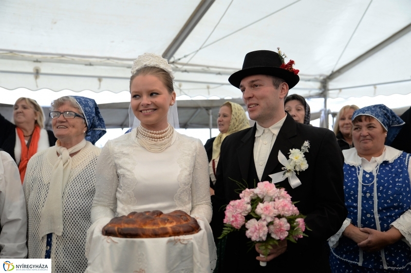 Tirpák lakodalom a Múzeumfaluban