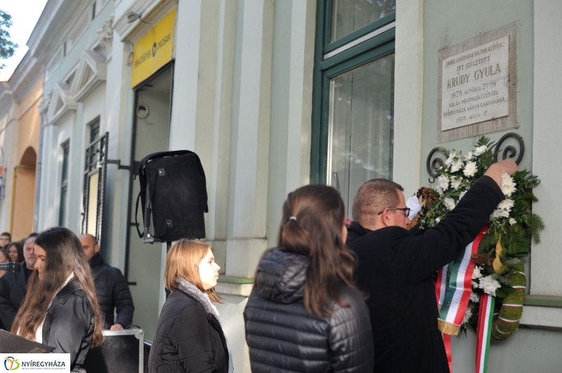 Krúdy Gyula emlék koszorúzás - fotó Szarka Lajos