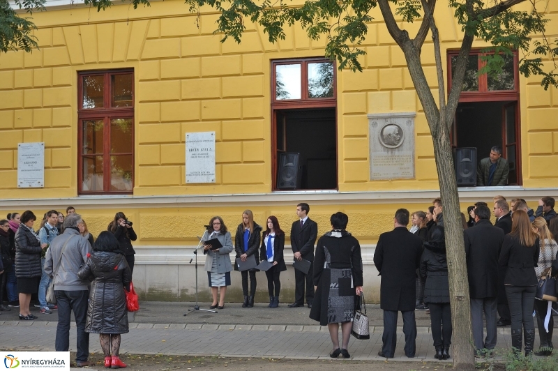 Krúdy Gyula emlék koszorúzás - fotó Szarka Lajos