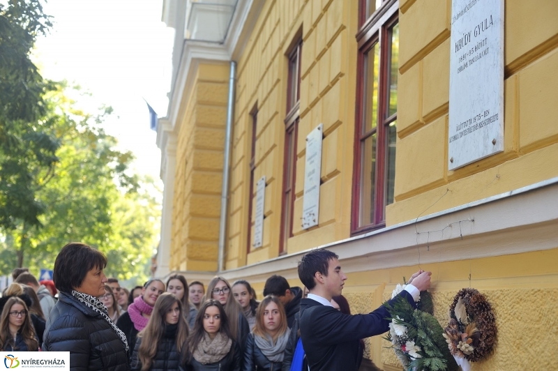 Krúdy Gyula emlék koszorúzás - fotó Szarka Lajos