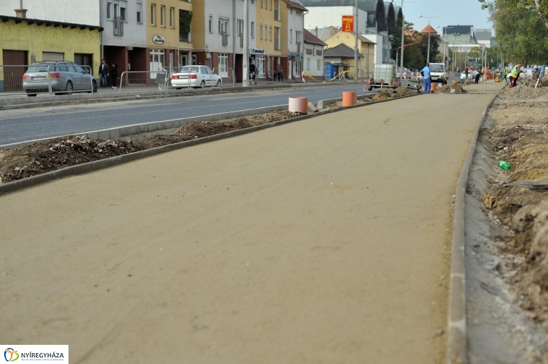Elkezdődött a beruházás a Szegfű utcán XI - fotó Szarka Lajos