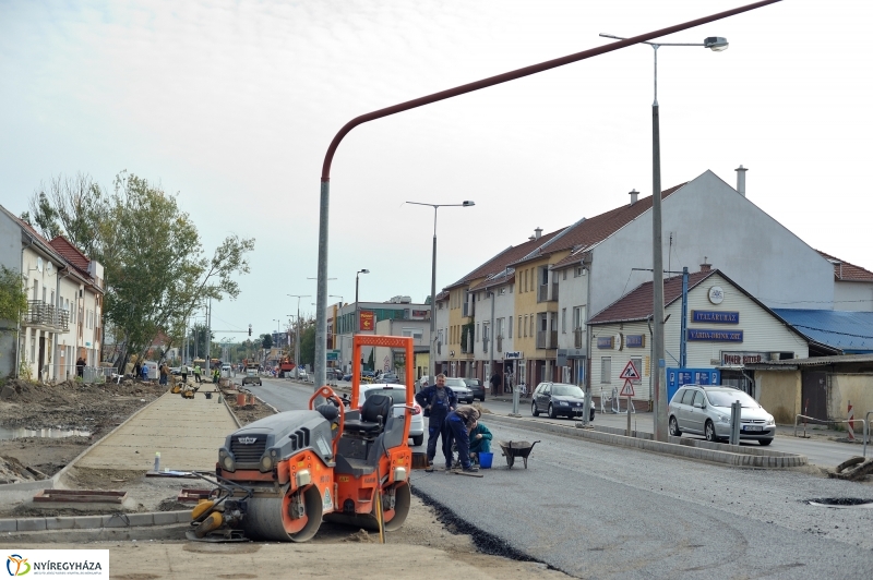 Elkezdődött a beruházás a Szegfű utcán XI - fotó Szarka Lajos