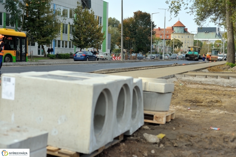 Elkezdődött a beruházás a Szegfű utcán XI - fotó Szarka Lajos