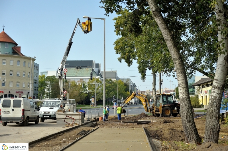 Elkezdődött a beruházás a Szegfű utcán XI - fotó Szarka Lajos