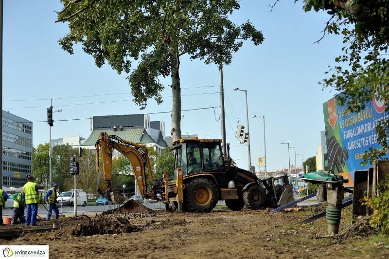 Elkezdődött a beruházás a Szegfű utcán XI - fotó Szarka Lajos