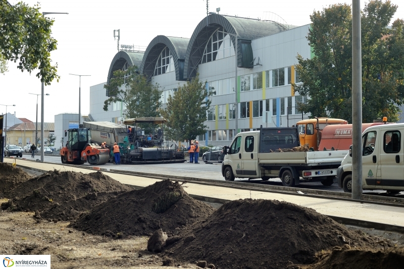Elkezdődött a beruházás a Szegfű utcán XI - fotó Szarka Lajos