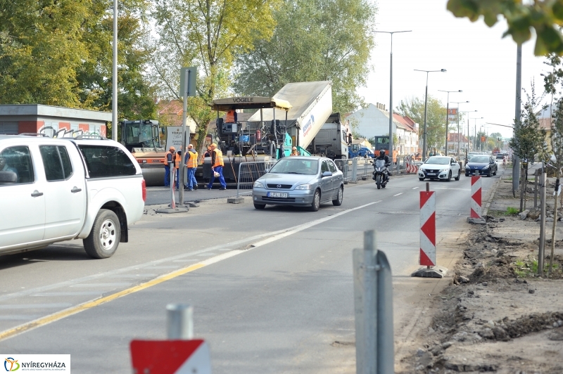 Elkezdődött a beruházás a Szegfű utcán XI - fotó Szarka Lajos