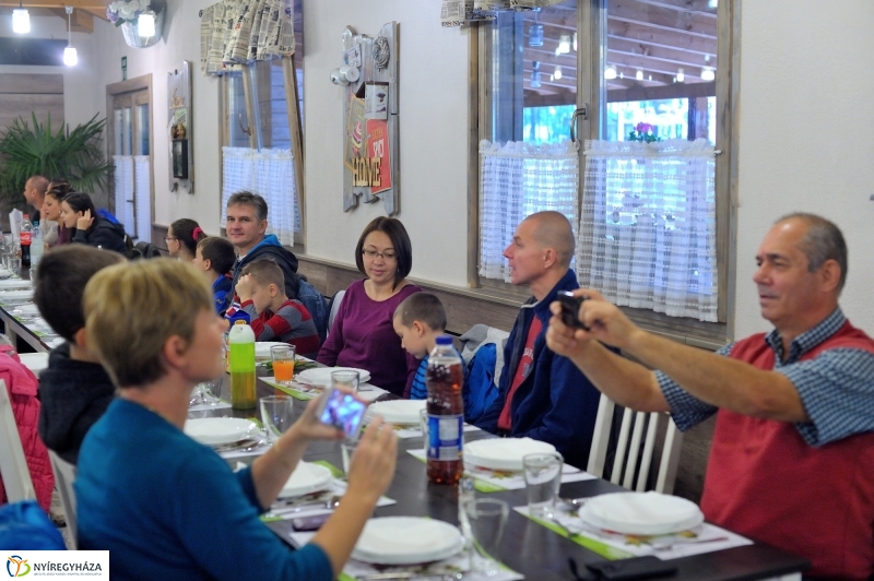 Szezonnyitó összejövetel a tőrvívóknál - fotó Szarka Lajos