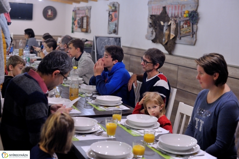 Szezonnyitó összejövetel a tőrvívóknál - fotó Szarka Lajos