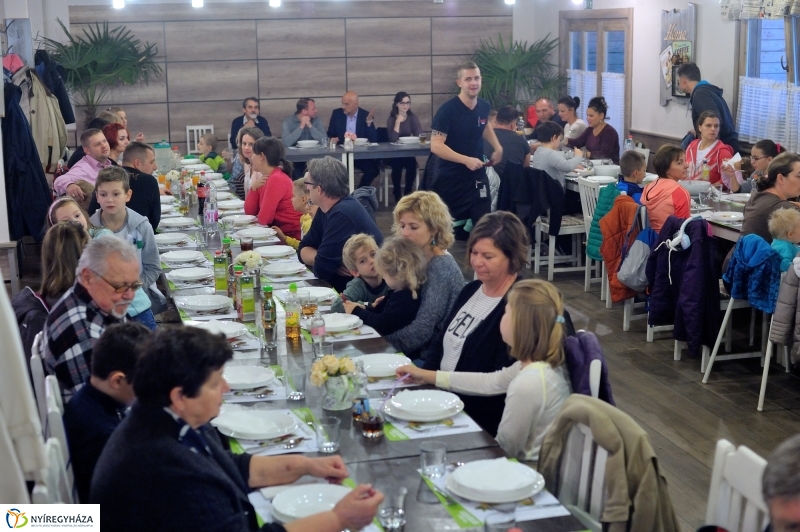 Szezonnyitó összejövetel a tőrvívóknál - fotó Szarka Lajos