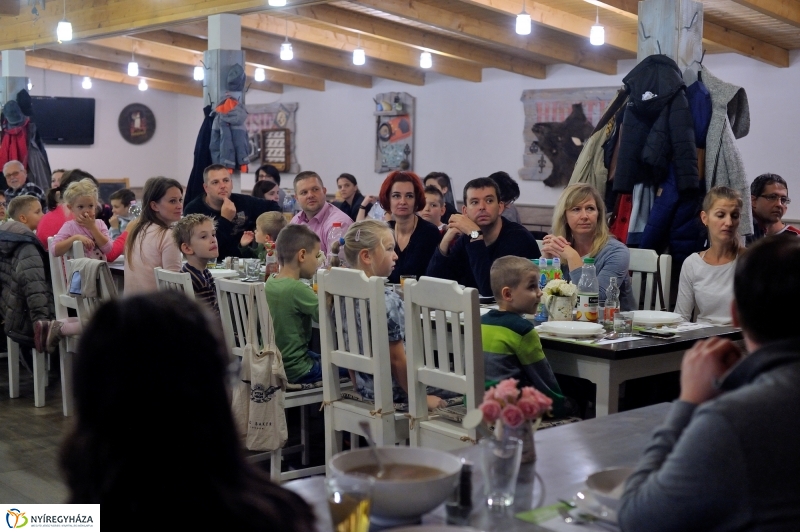 Szezonnyitó összejövetel a tőrvívóknál - fotó Szarka Lajos