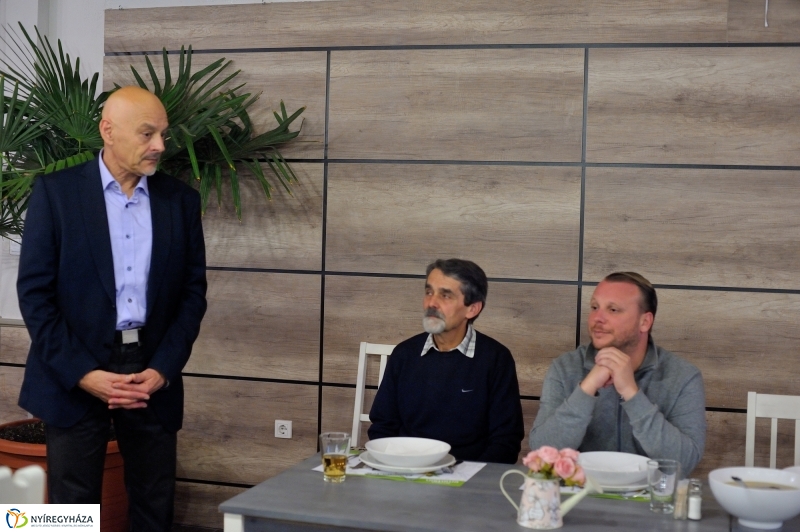 Szezonnyitó összejövetel a tőrvívóknál - fotó Szarka Lajos