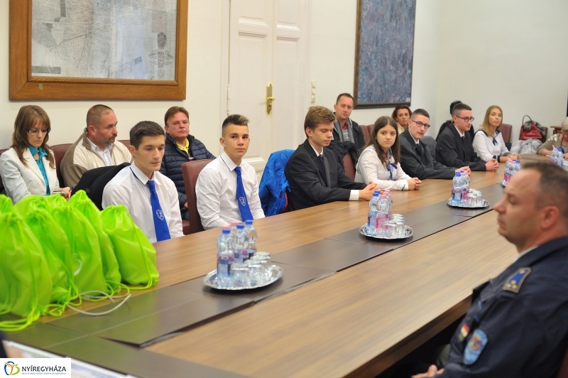 Elismerés a nyári munkáért - fotó Szarka Lajos