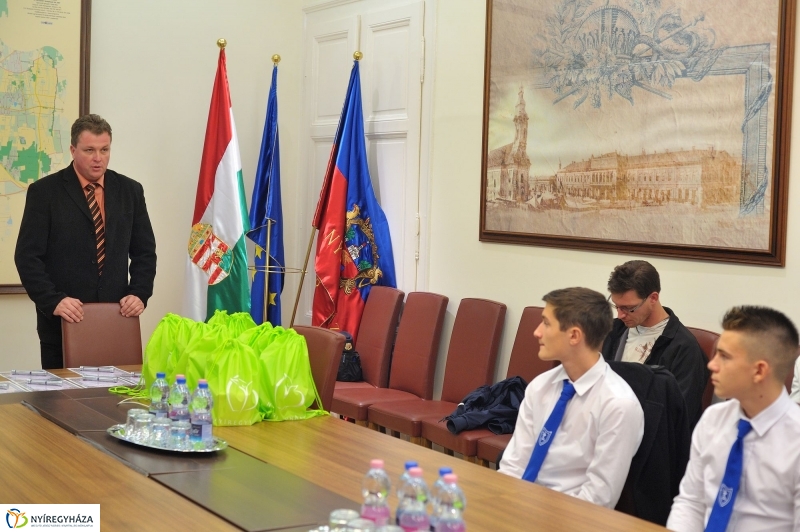 Elismerés a nyári munkáért - fotó Szarka Lajos