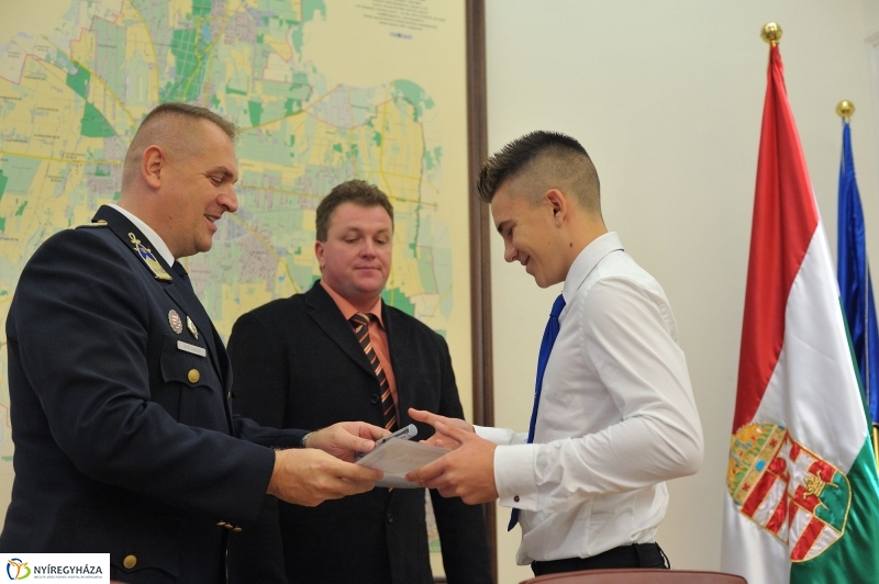 Elismerés a nyári munkáért - fotó Szarka Lajos