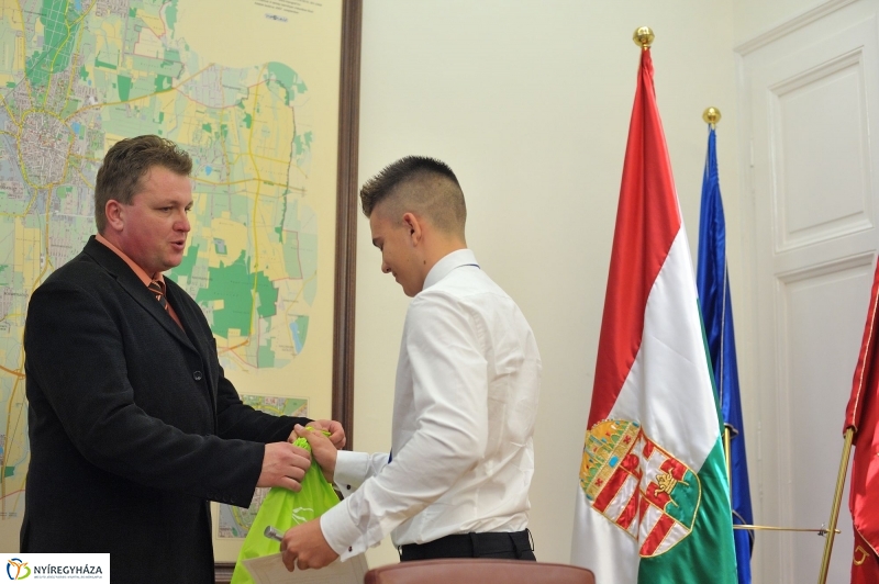 Elismerés a nyári munkáért - fotó Szarka Lajos