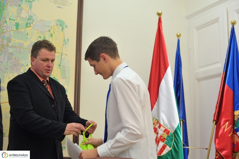 Elismerés a nyári munkáért - fotó Szarka Lajos