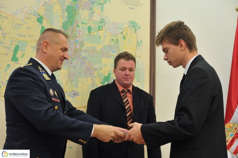 Elismerés a nyári munkáért - fotó Szarka Lajos