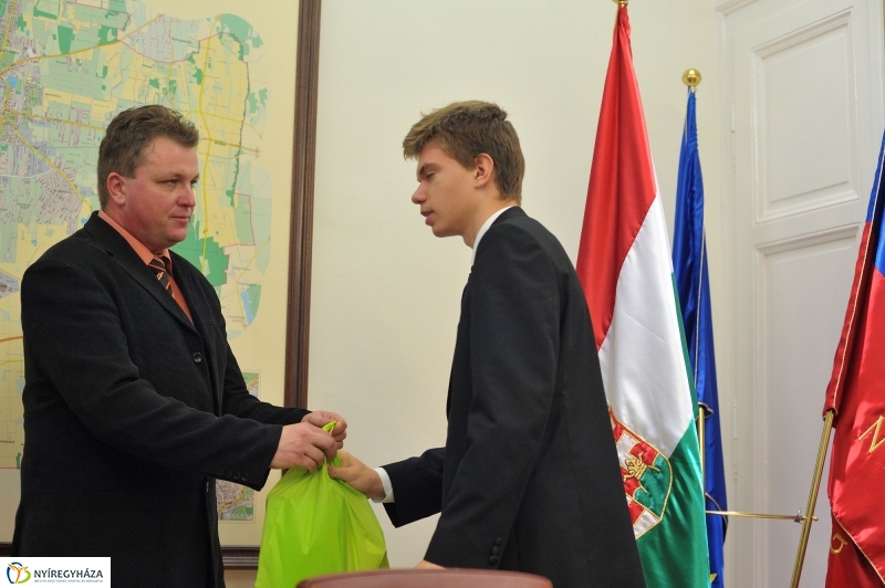 Elismerés a nyári munkáért - fotó Szarka Lajos