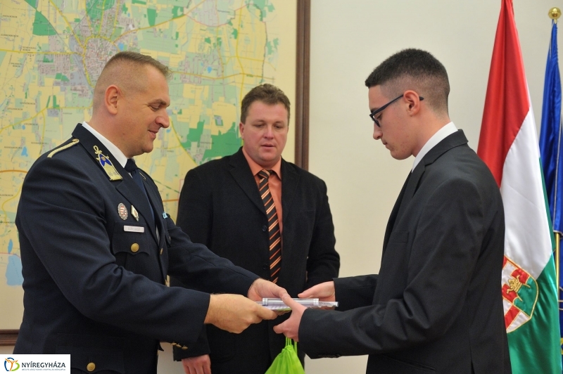 Elismerés a nyári munkáért - fotó Szarka Lajos