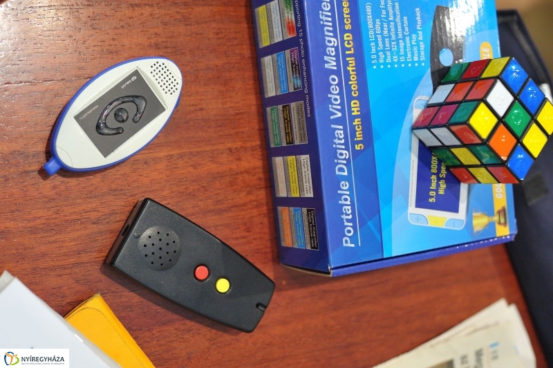 Egyenlő bánásmód előadás a könyvtárban - fotó Szarka Lajos