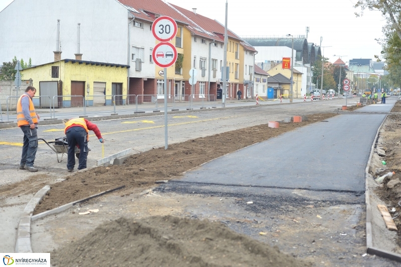 Elkezdődött a beruházás a Szegfű utcán XII - fotó Szarka Lajos