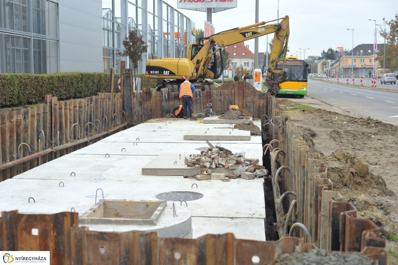 Elkezdődött a beruházás a Szegfű utcán XII - fotó Szarka Lajos
