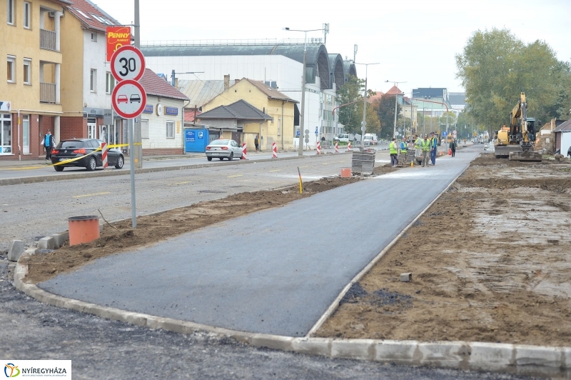 Elkezdődött a beruházás a Szegfű utcán XII - fotó Szarka Lajos