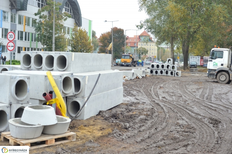 Elkezdődött a beruházás a Szegfű utcán XII - fotó Szarka Lajos