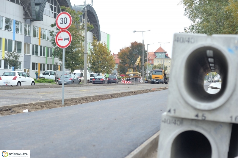 Elkezdődött a beruházás a Szegfű utcán XII - fotó Szarka Lajos