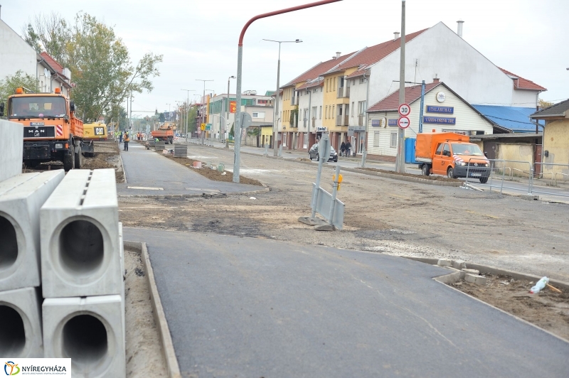 Elkezdődött a beruházás a Szegfű utcán XII - fotó Szarka Lajos