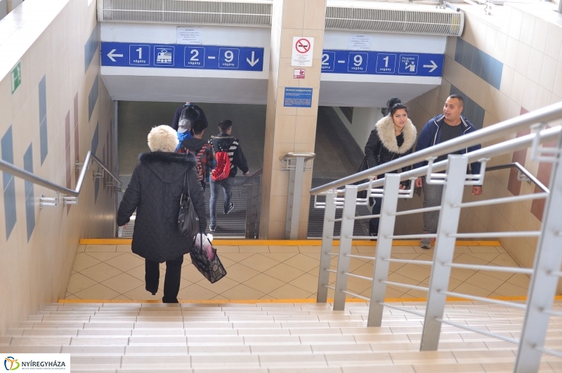 Vasútállomás ősszel - fotó Szarka Lajos